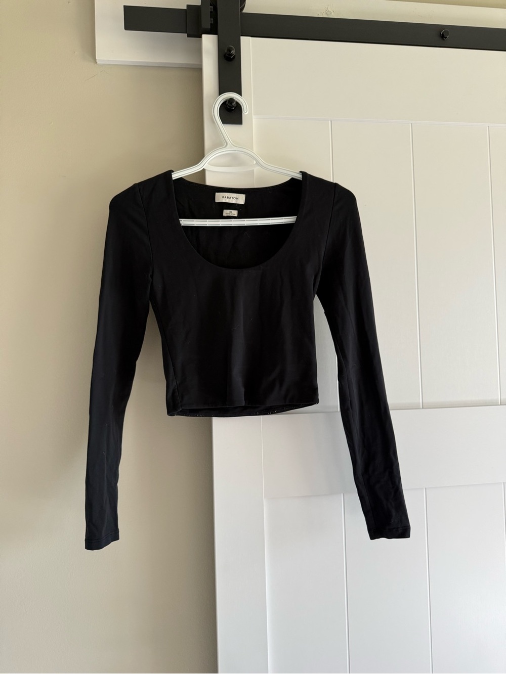 Aritzia Black Long Sleeve Scoop Crop Top